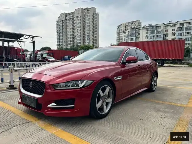 Jaguar XE