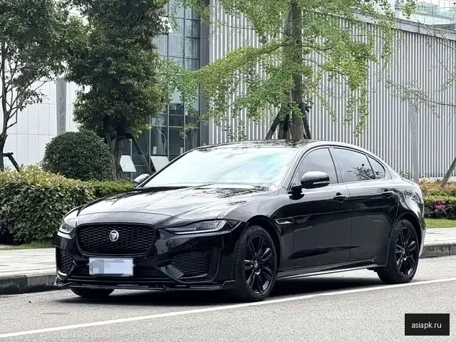 Jaguar XE