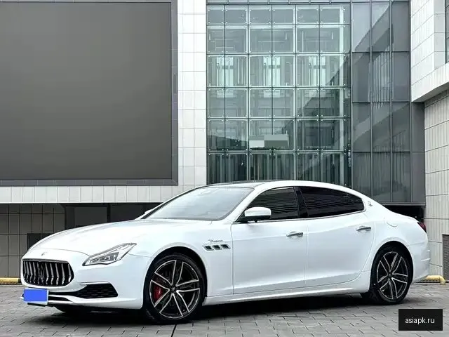 Maserati Quattroporte