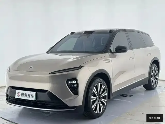 Nio ES8