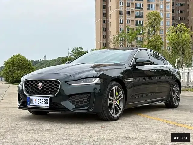 Jaguar XE
