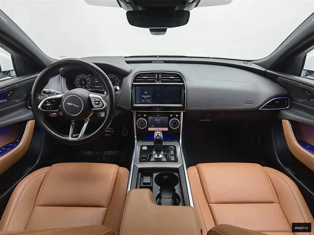 Jaguar XE 5