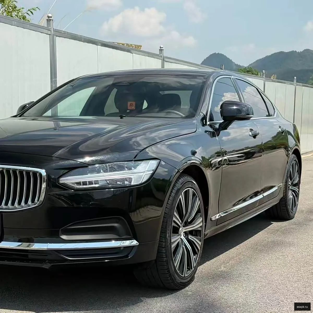 Volvo S90 4