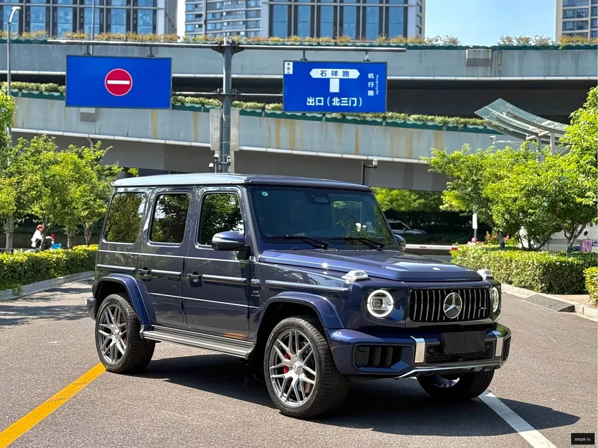 Mercedes-Benz G-Class 2