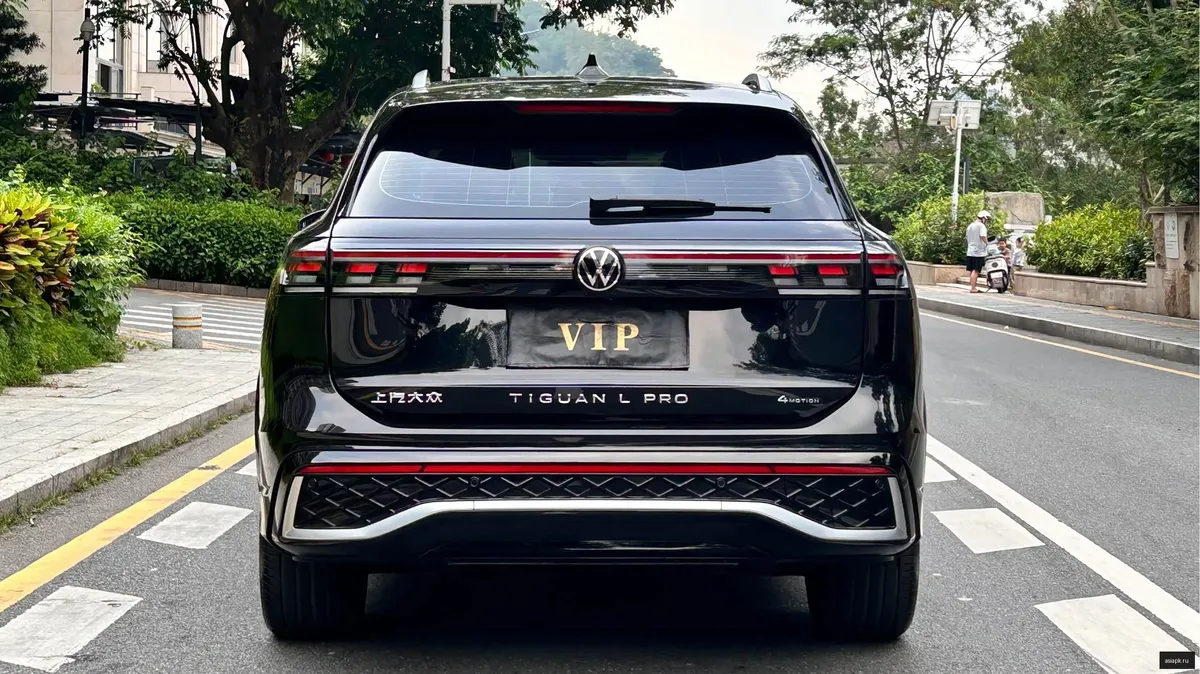 Volkswagen Tiguan L 6