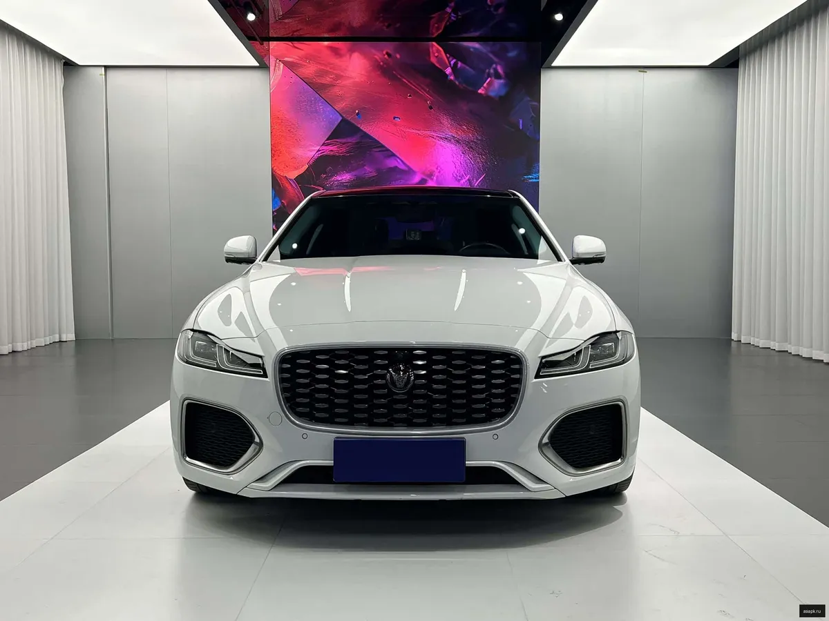 Jaguar XF 2