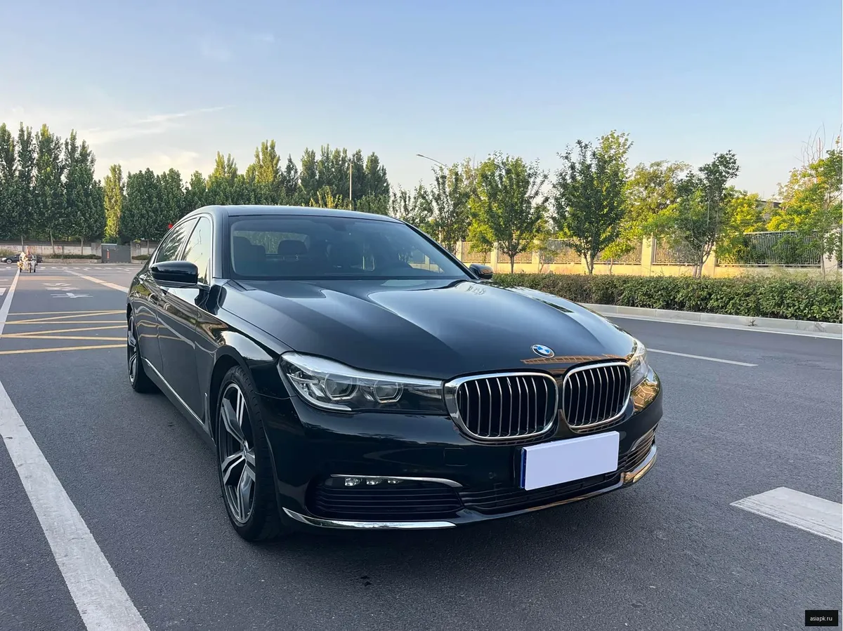 BMW 7-Series 3