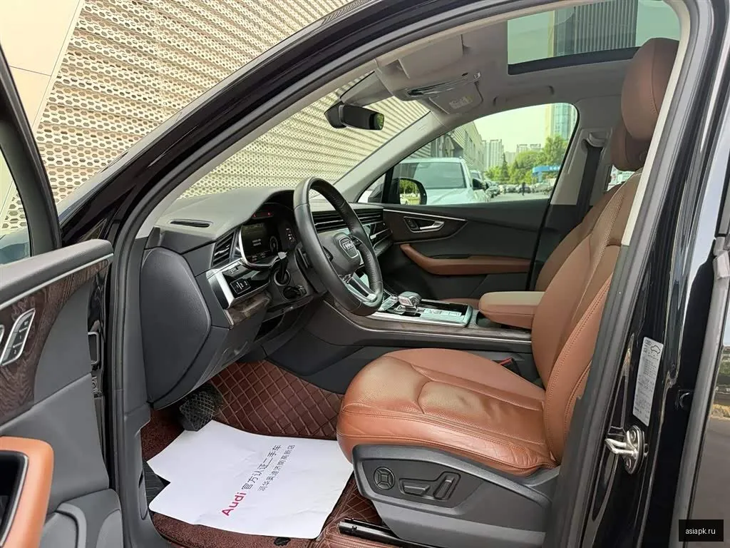 Audi Q7 6