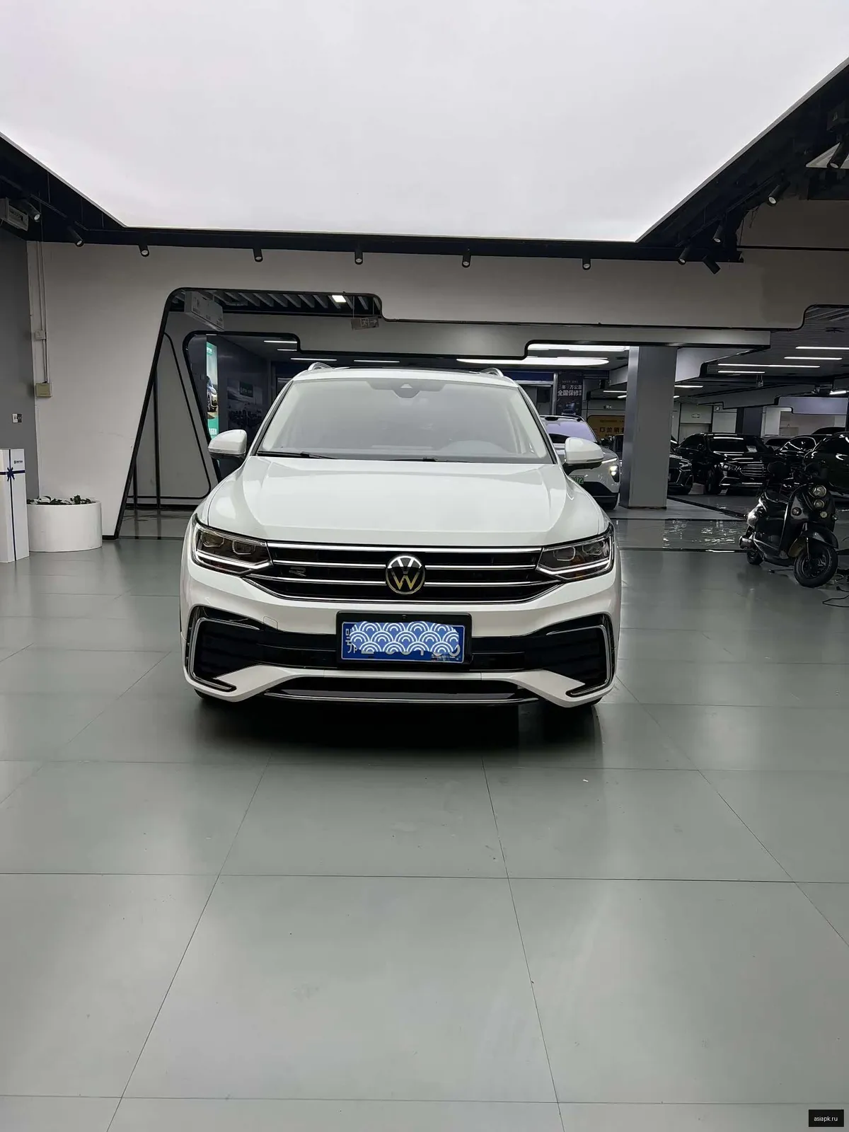 Volkswagen Tiguan L 2