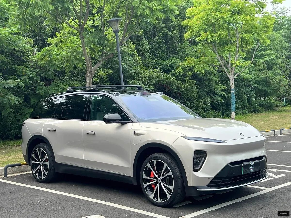 nio ES8 3