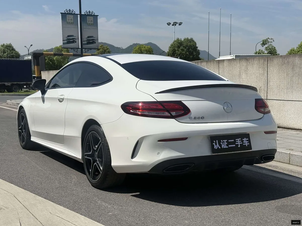 Mercedes-Benz C-Class 5