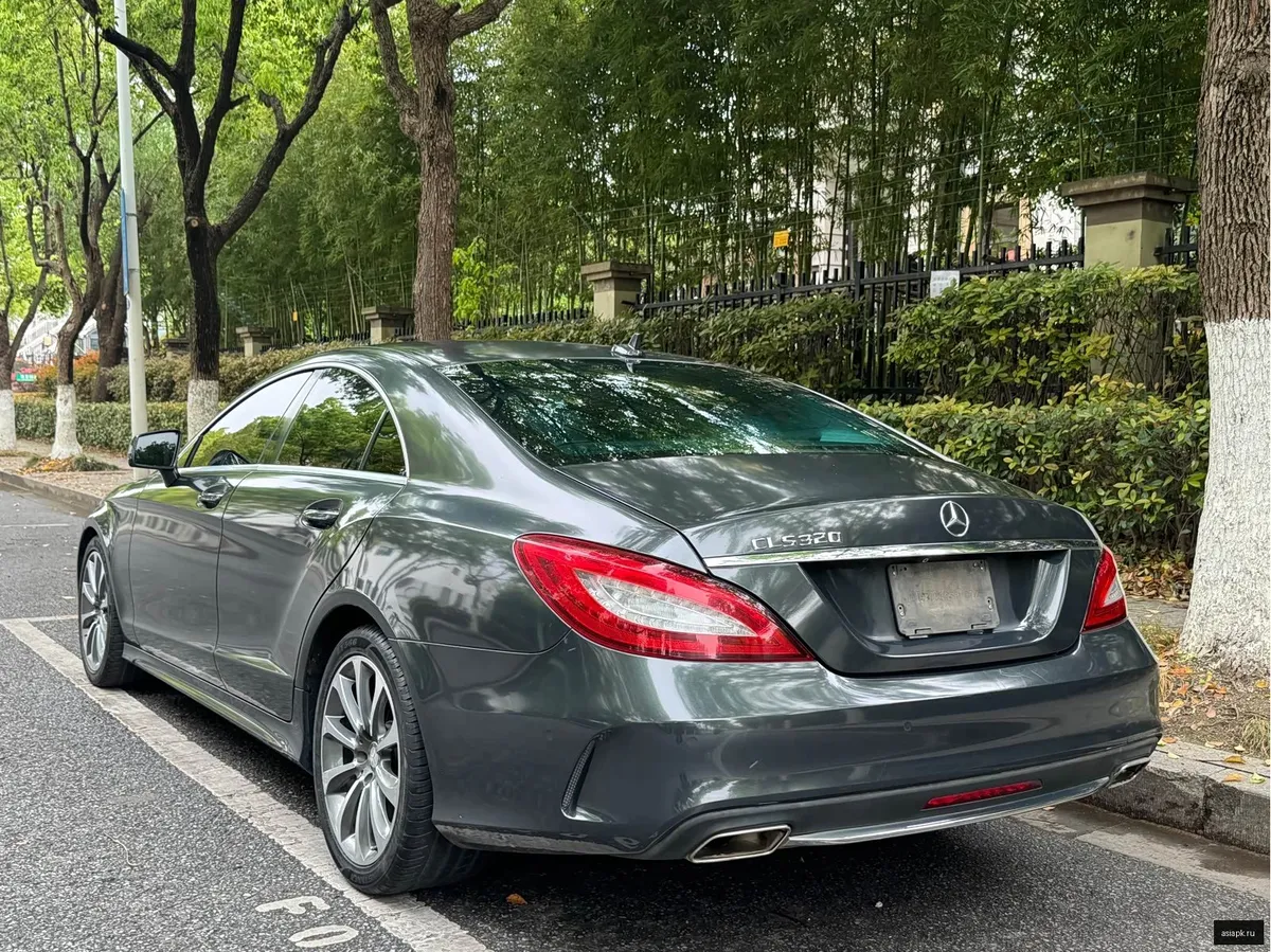 Mercedes-Benz CLS-Class 4