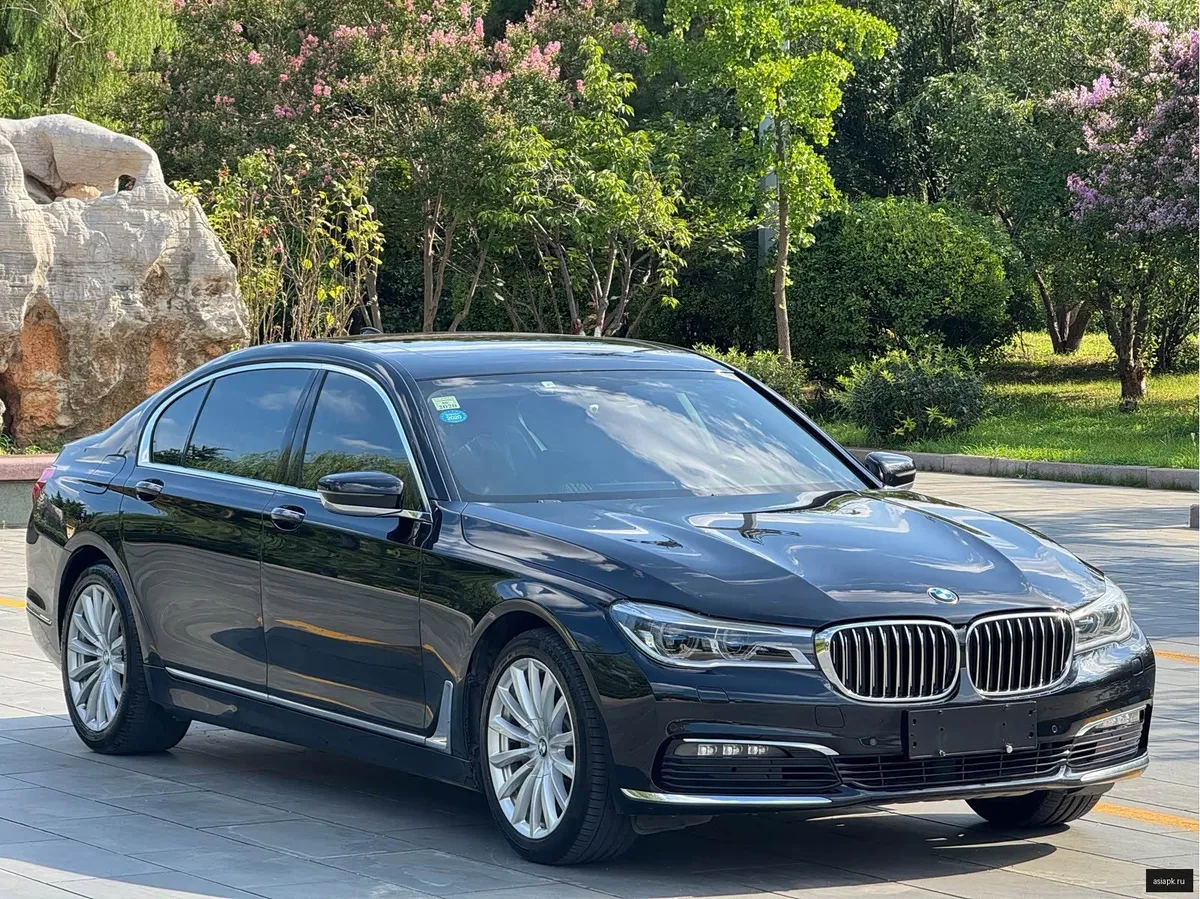 BMW 7-Series 3