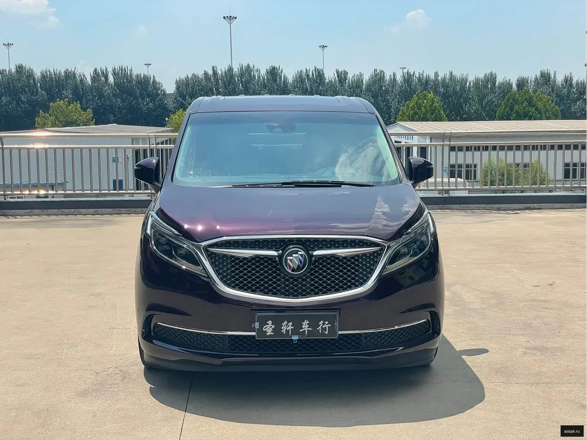 Buick GL8 2