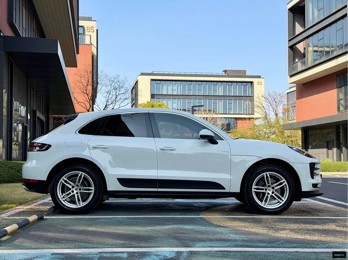 Porsche Macan 3