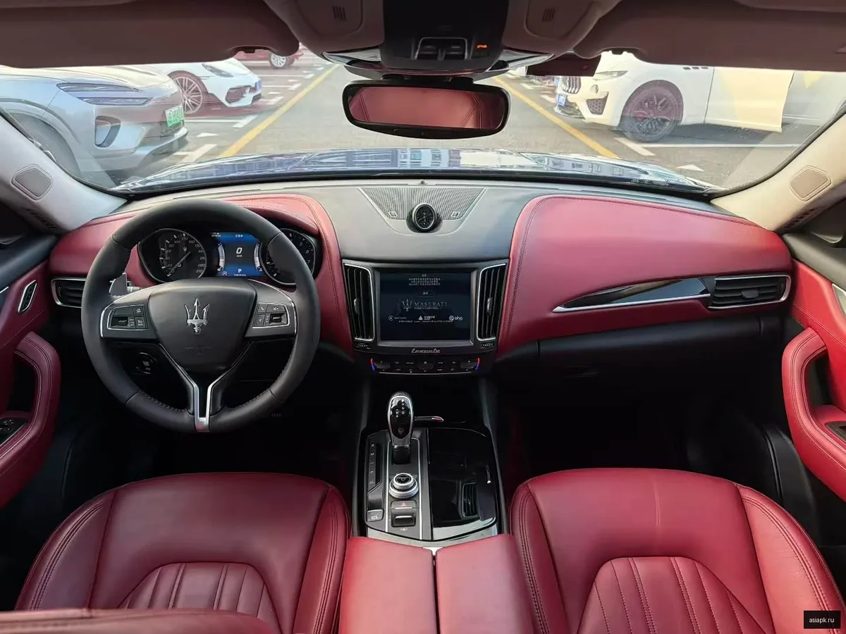 Maserati Levante 5