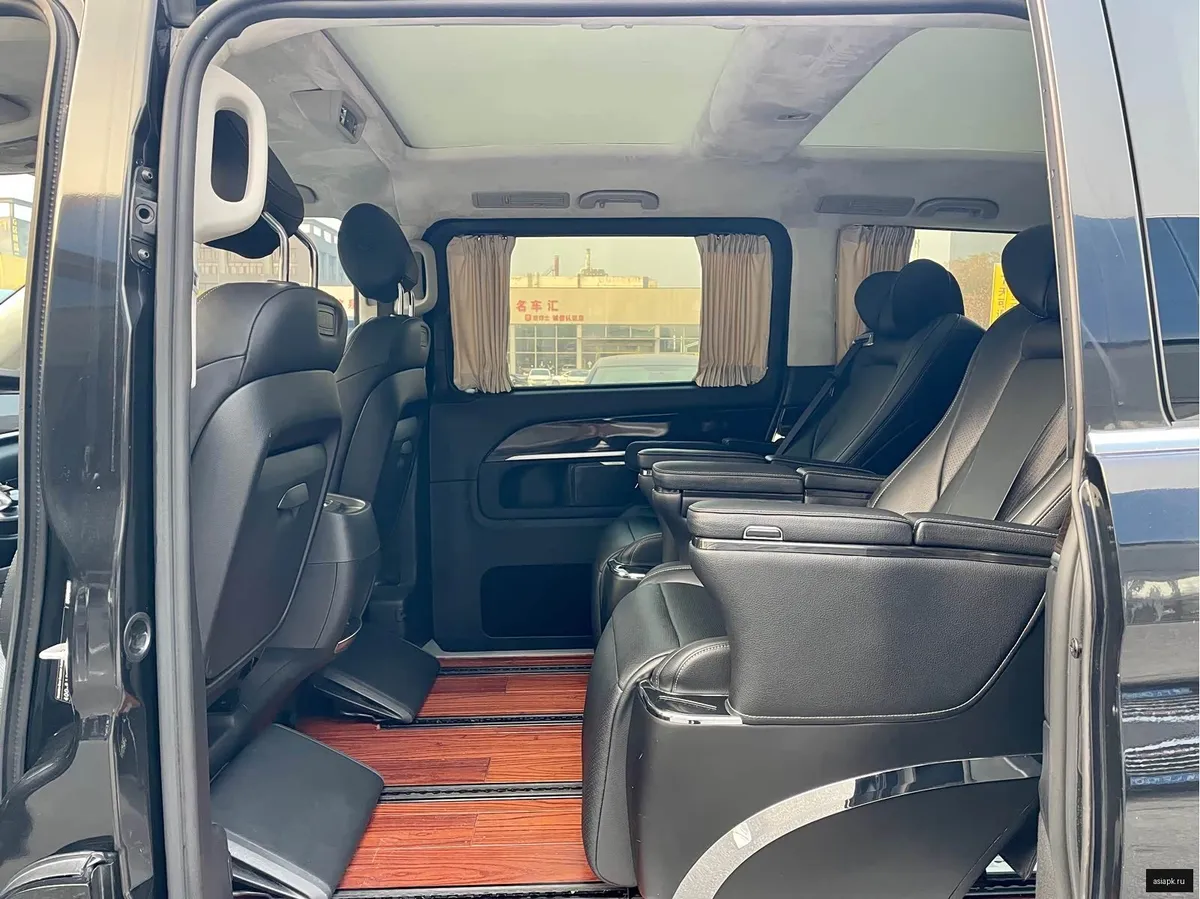 Mercedes-Benz V-Class 6