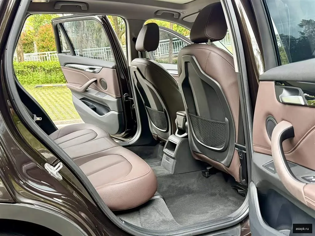 BMW X1 6