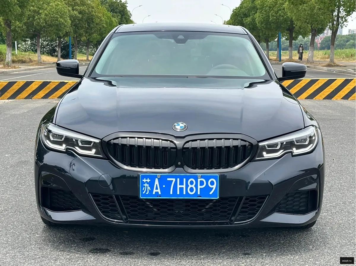 BMW 3-Series 2