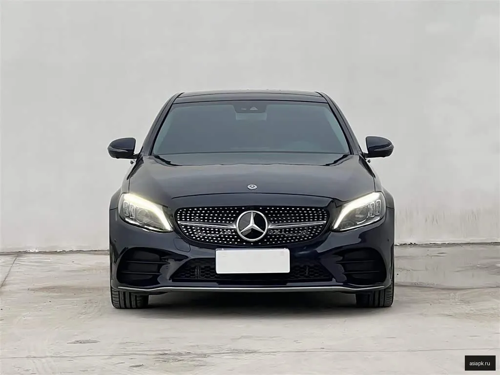 Mercedes-Benz C-Class 2