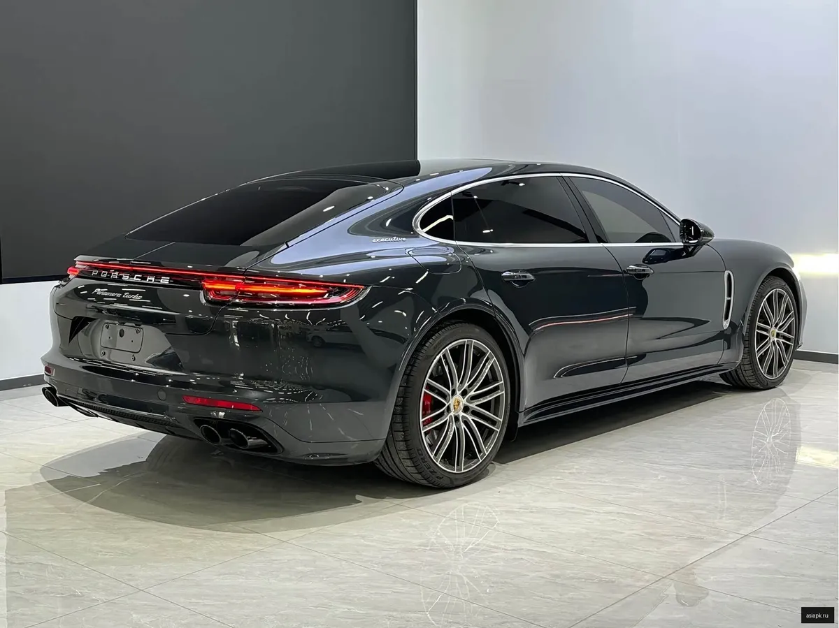 Porsche Panamera 6