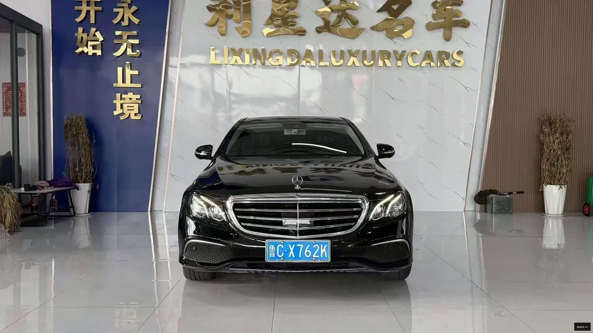 Mercedes-Benz E-Class 3