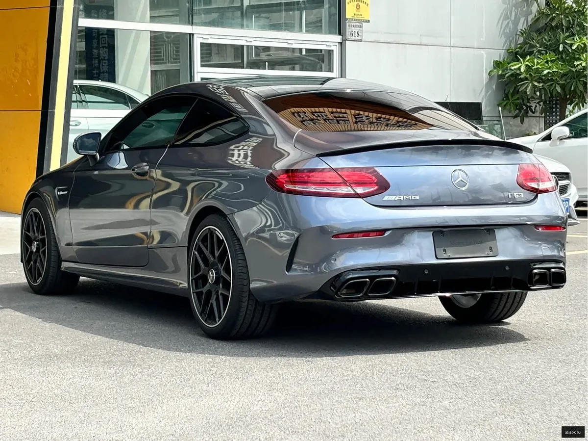 Mercedes-Benz C-Class 4