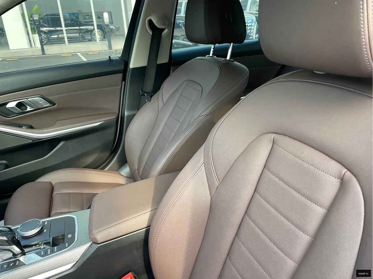 BMW 3-Series 6