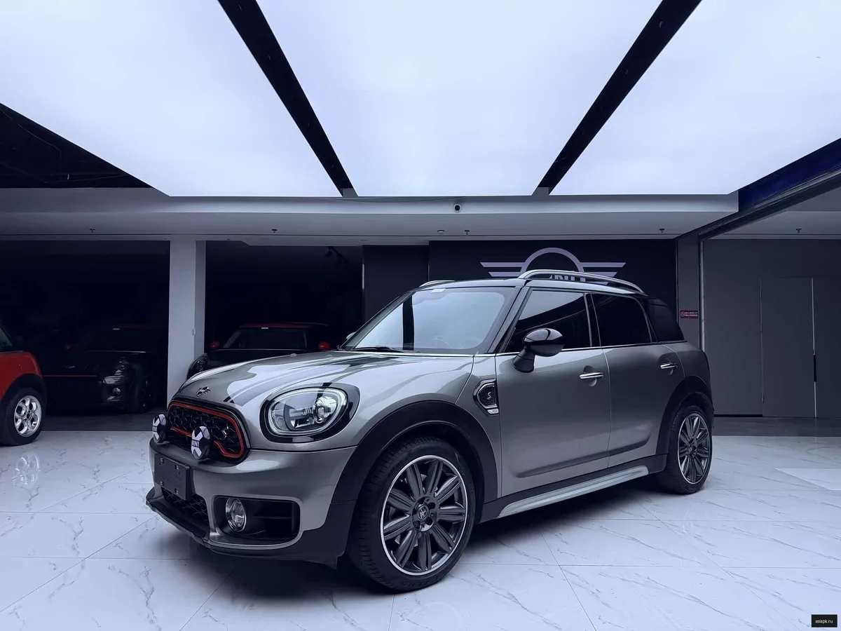 MINI Hatch 5