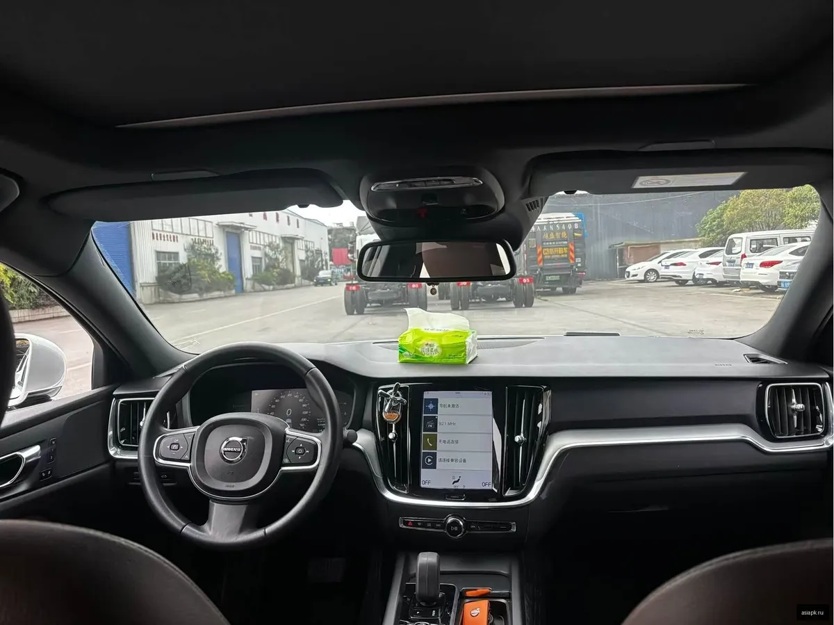 Volvo S60 5