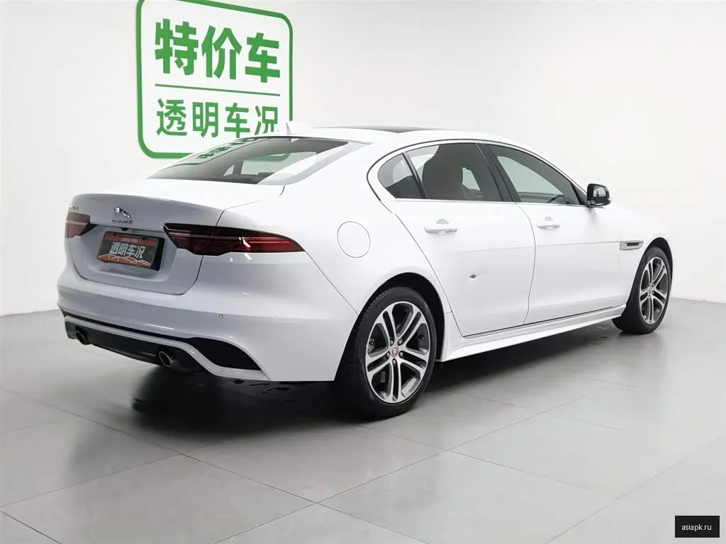 Jaguar XE 2