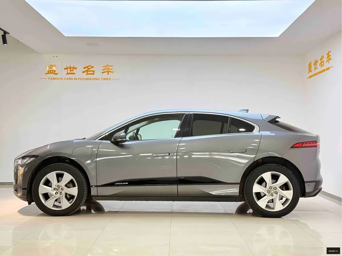 Jaguar I-Pace 4