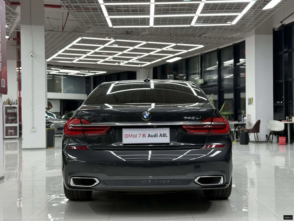 BMW 7-Series 5