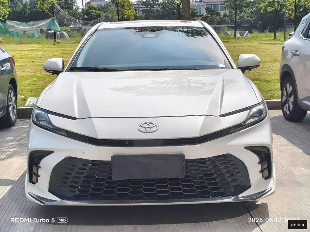 Toyota Camry 2