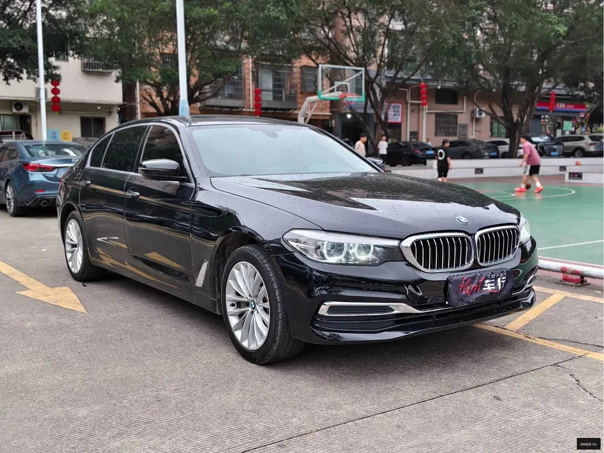 BMW 5-Series 3