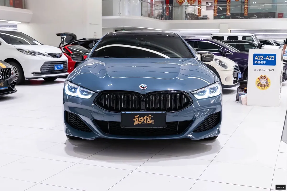 BMW 8-Series 2