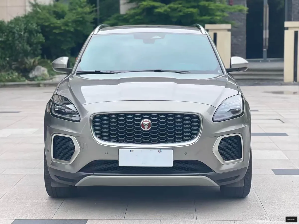 Jaguar E-Pace 2
