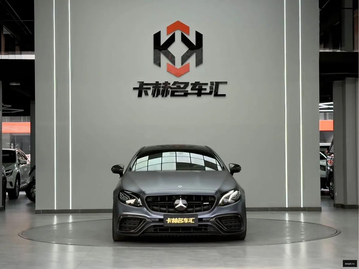 Mercedes-Benz E-Class 2
