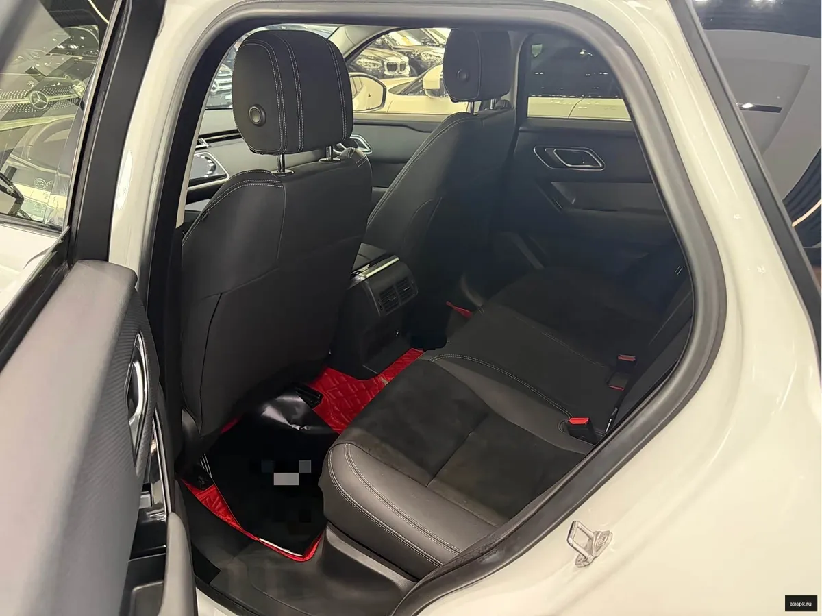Land Rover Range Rover Velar 5