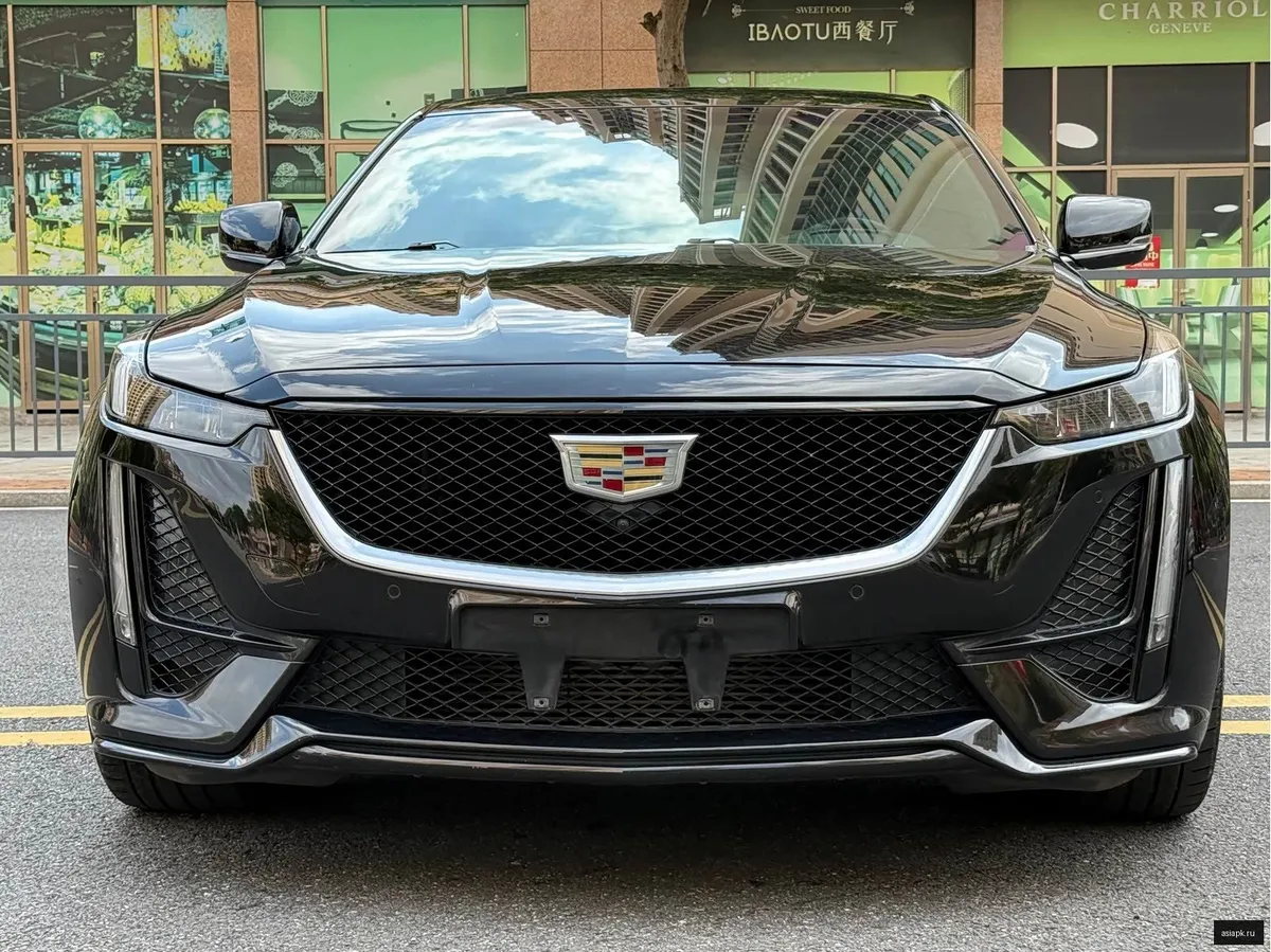 Cadillac CT5 2