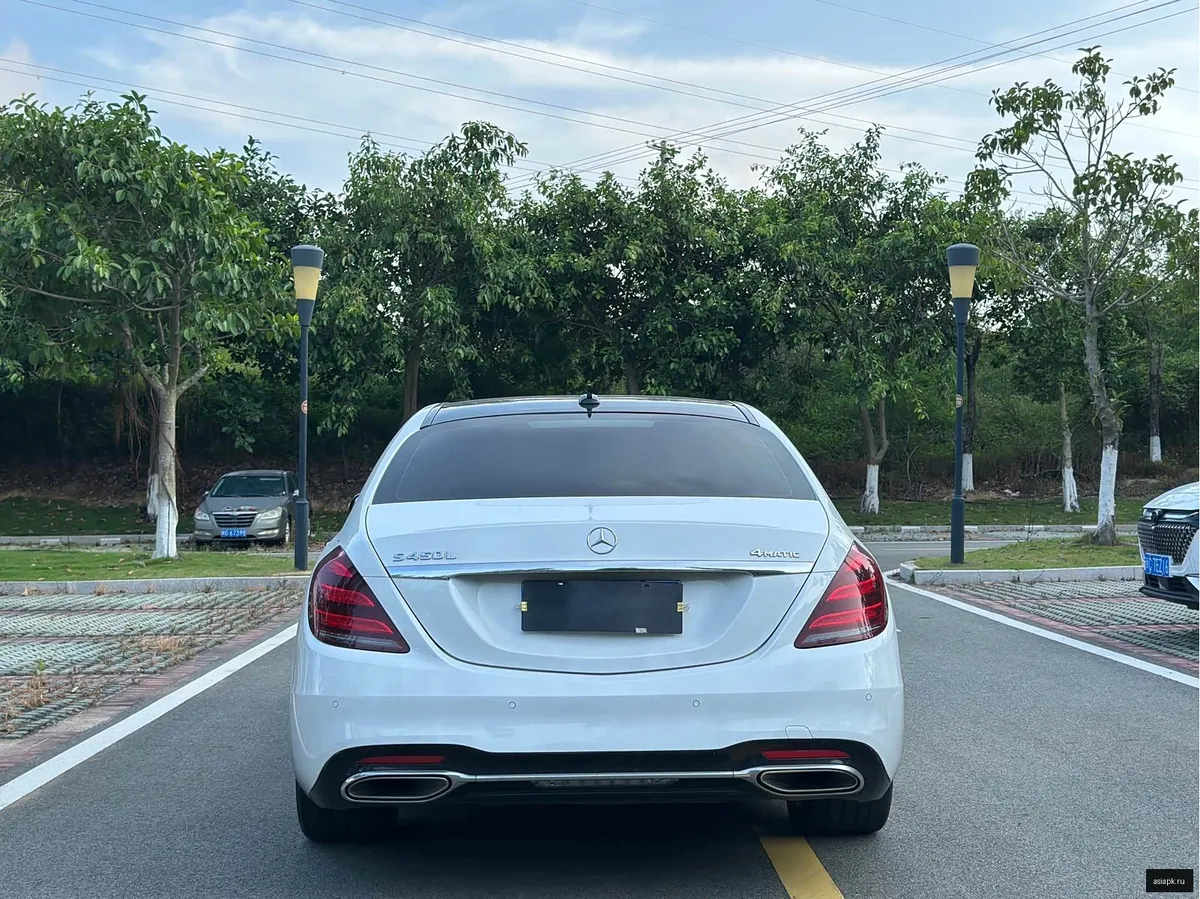 Mercedes-Benz S-Class 5