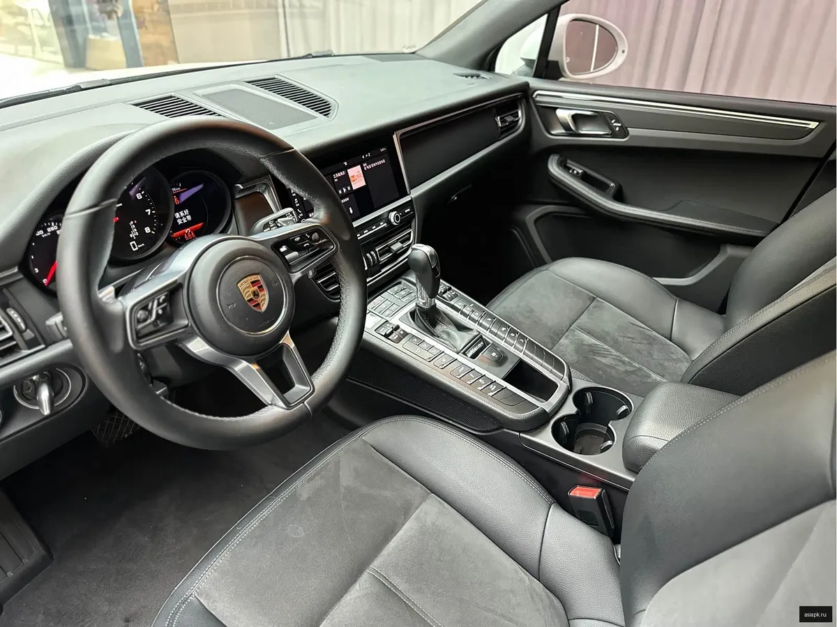 Porsche Macan 4
