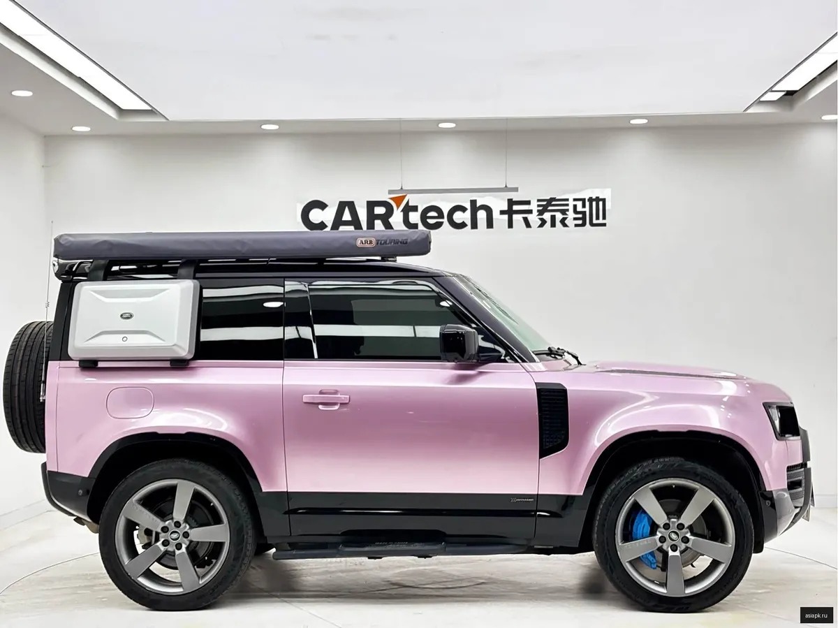 Land Rover Defender 4