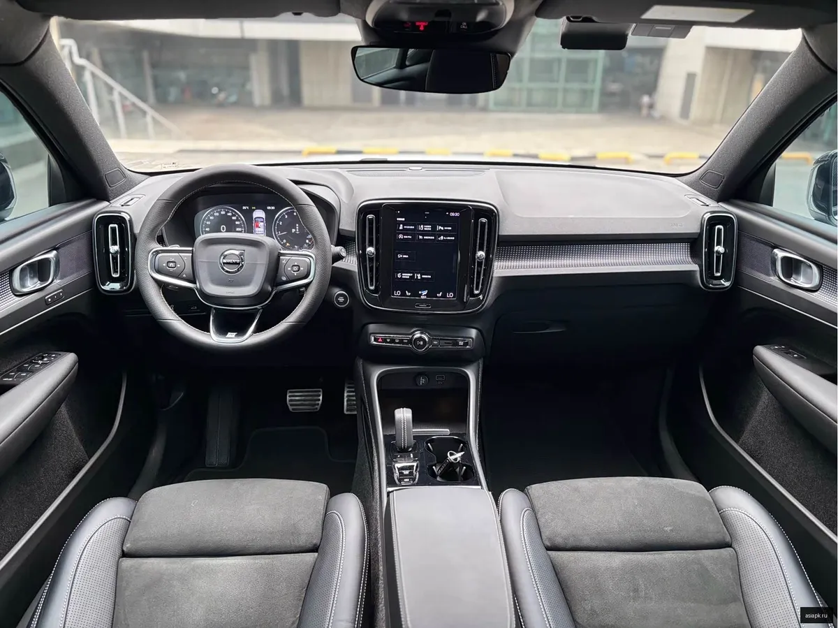 Volvo XC40 5