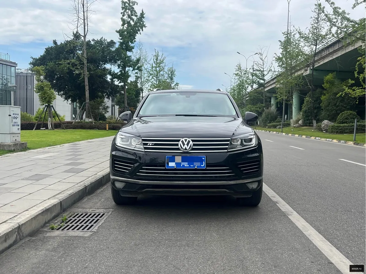 Volkswagen Touareg 2