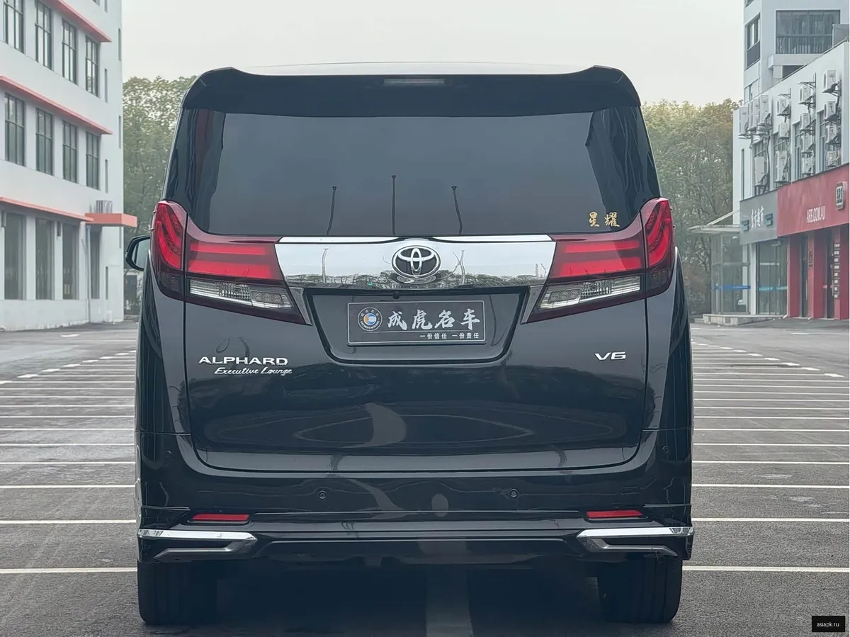 Toyota Alphard 5