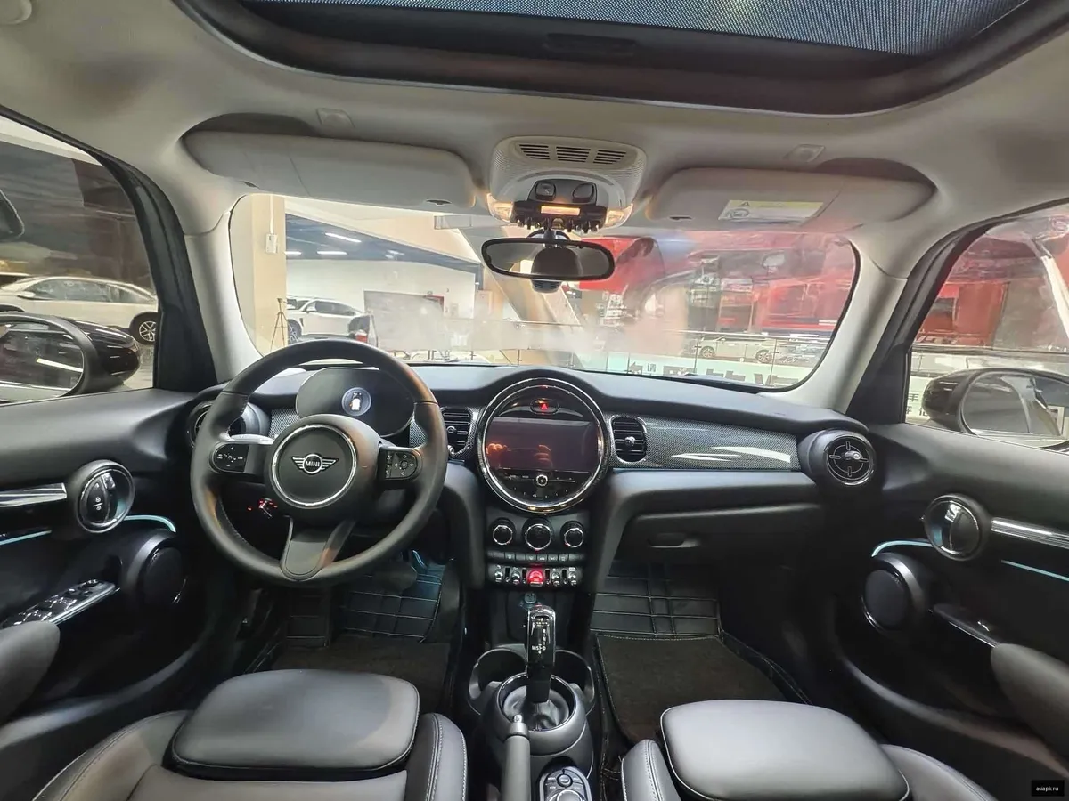 MINI Hatch 4