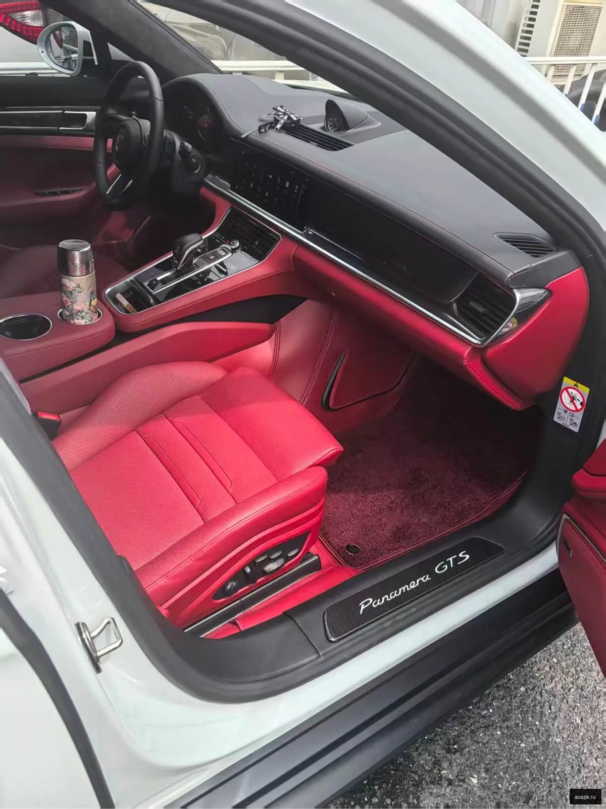 Porsche Panamera 6