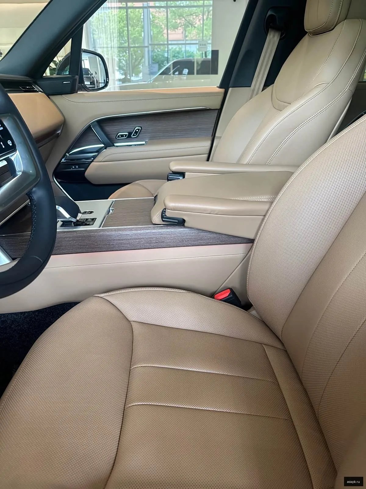 Land Rover Range Rover 6