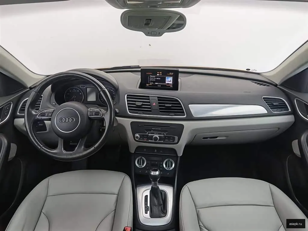Audi Q3 5